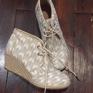 Toms wedges